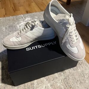 Suitsupply Men's White and Gray Sneakers / 10 US / Leather